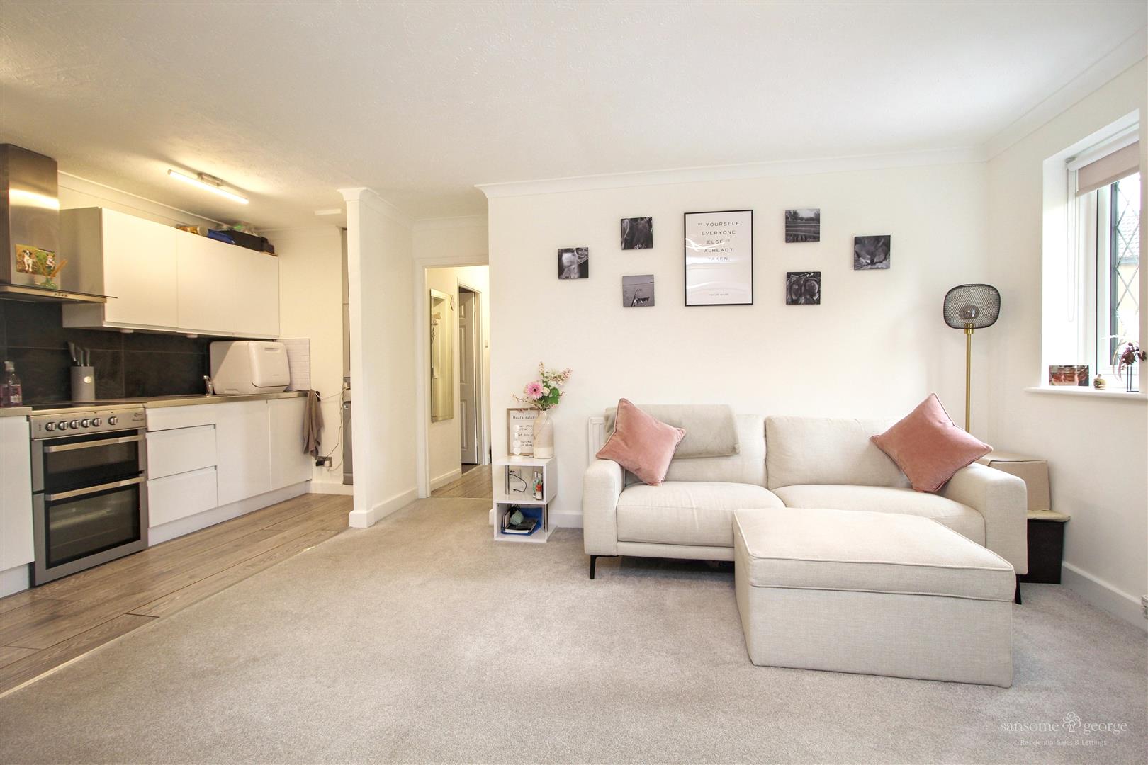 Ashmere Close, Calcot, Reading